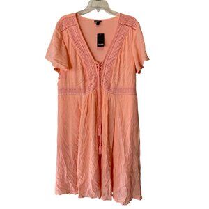 NWT Torrid Peach Flowy V-Neck Dress With Crochet Details & Tassel Tie Size 1